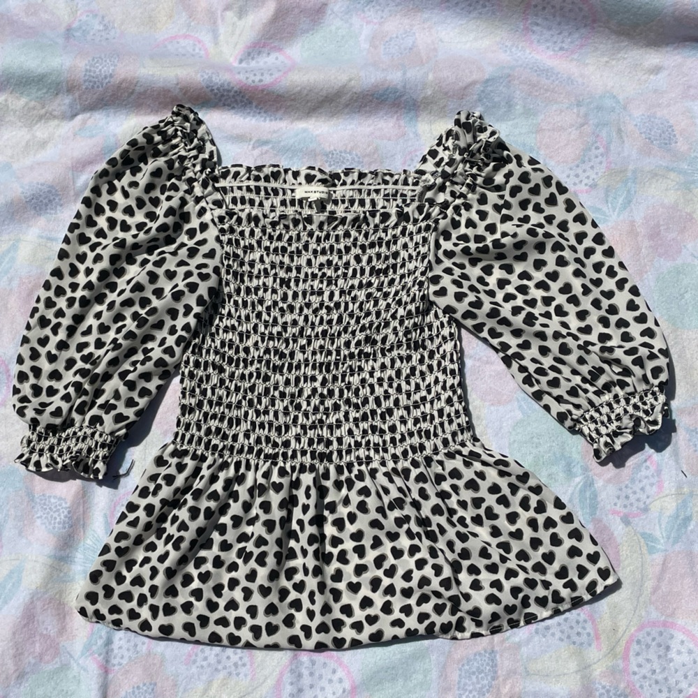Max Studios, black and white heart print top, size medium